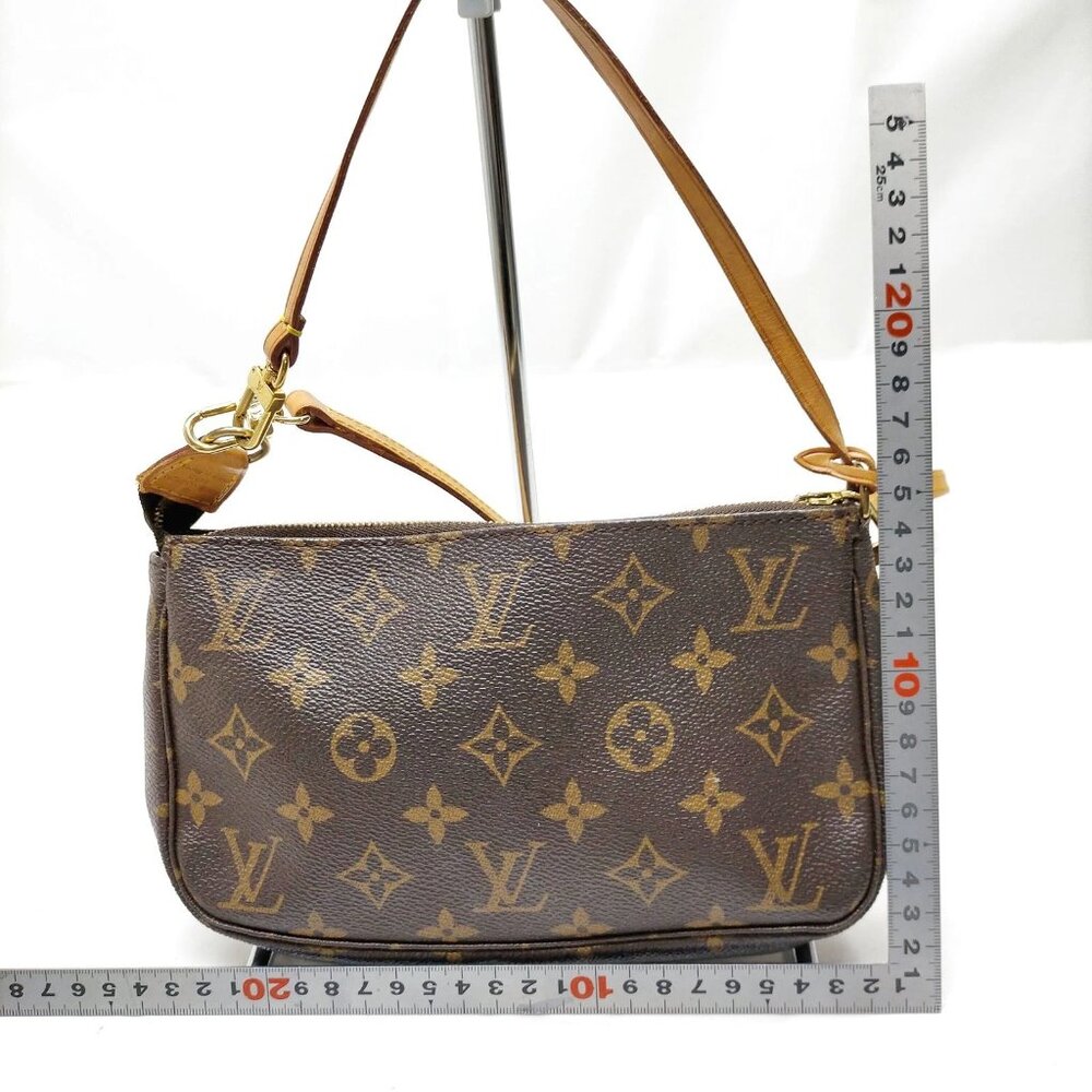 Authentic Louis Vuitton Pochette Accessories Monogram Shoulder Bag mn613-030726 - Picture 2 of 16
